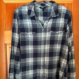 Paige Flannel Shirt : Size M